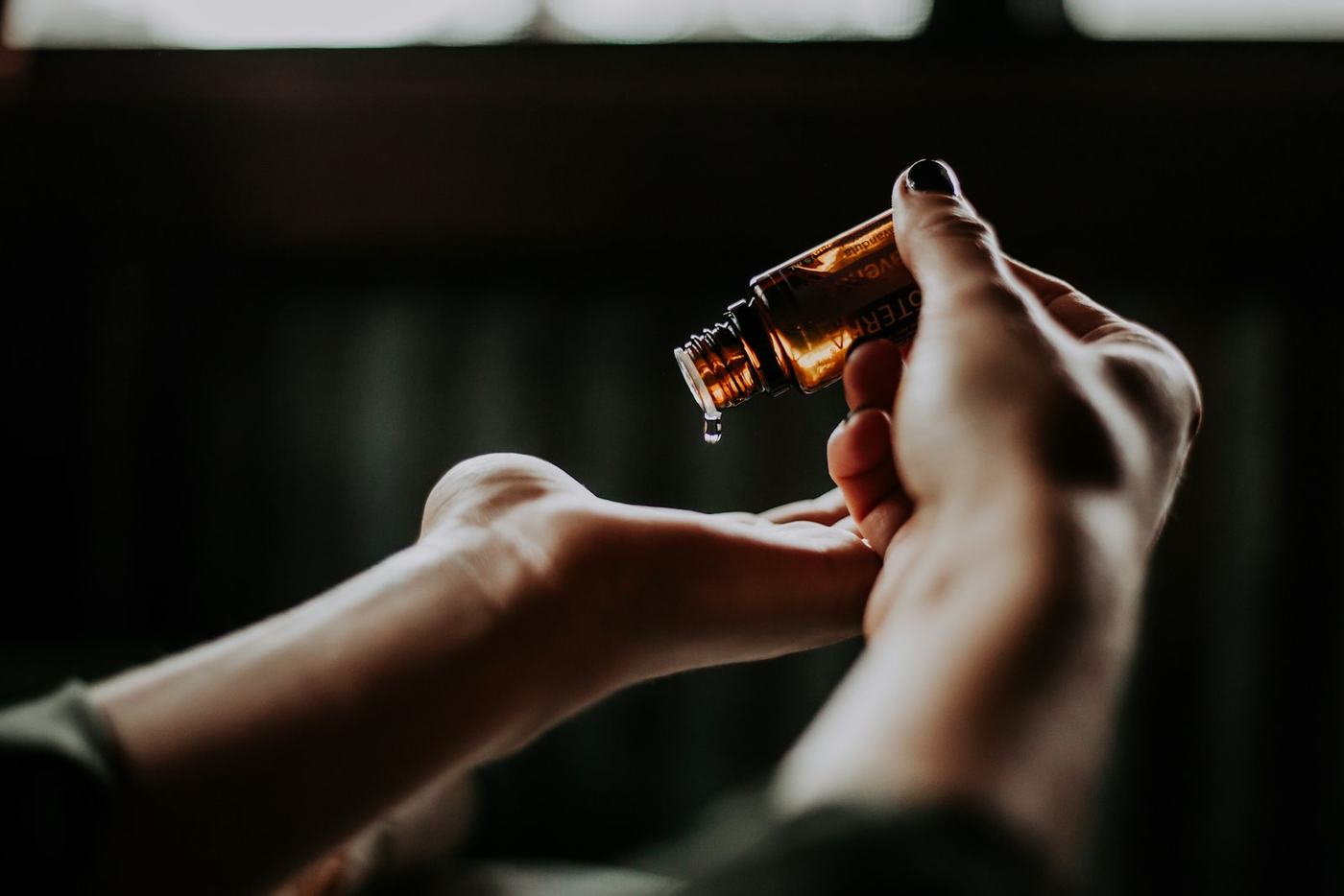 Essential oil dropper